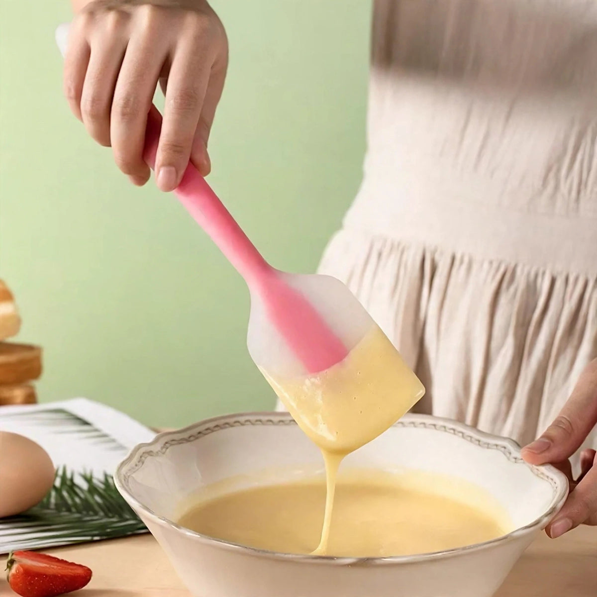 Heat-Resistant Silicone Spatula – eco-friendly kitchen tool from Peakora (3 of 15)