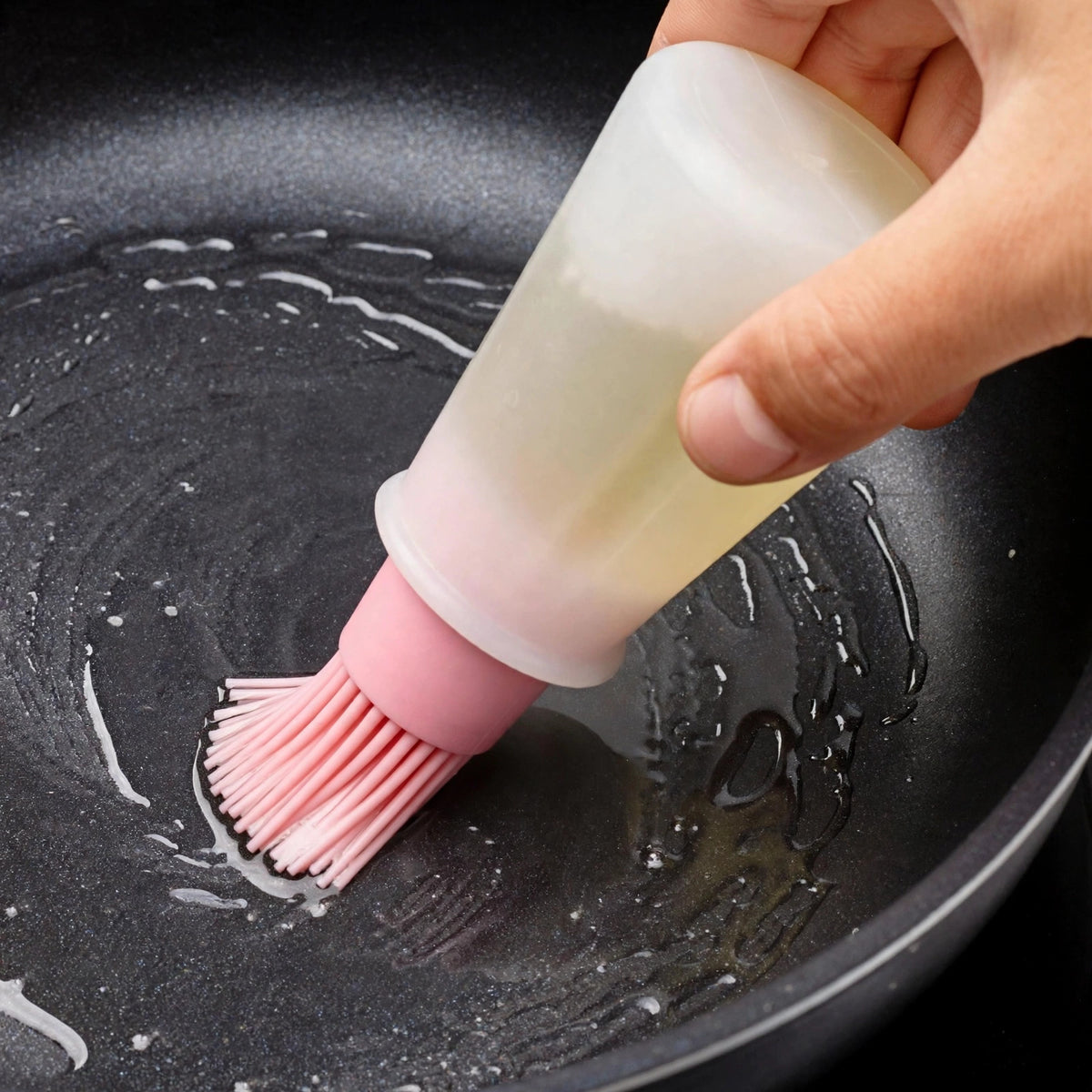 Silicone BBQ Oil Dispenser & Brush – eco-friendly kitchen tool from Peakora (4 of 12)